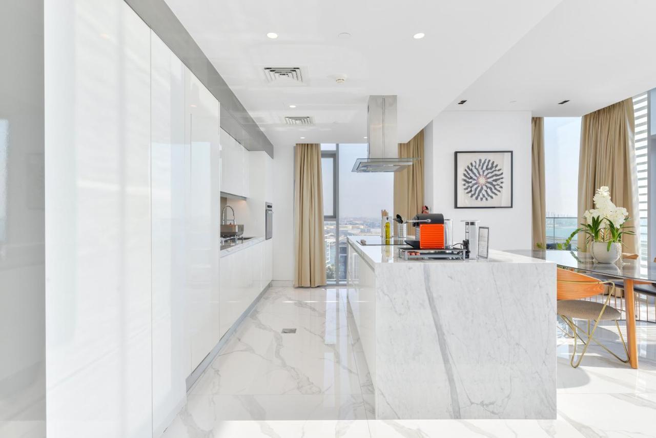 Luxe 3 Bedroom Oceanfront Apartment In The Heart Of Bluewaters Island Dubaj Exteriér fotografie