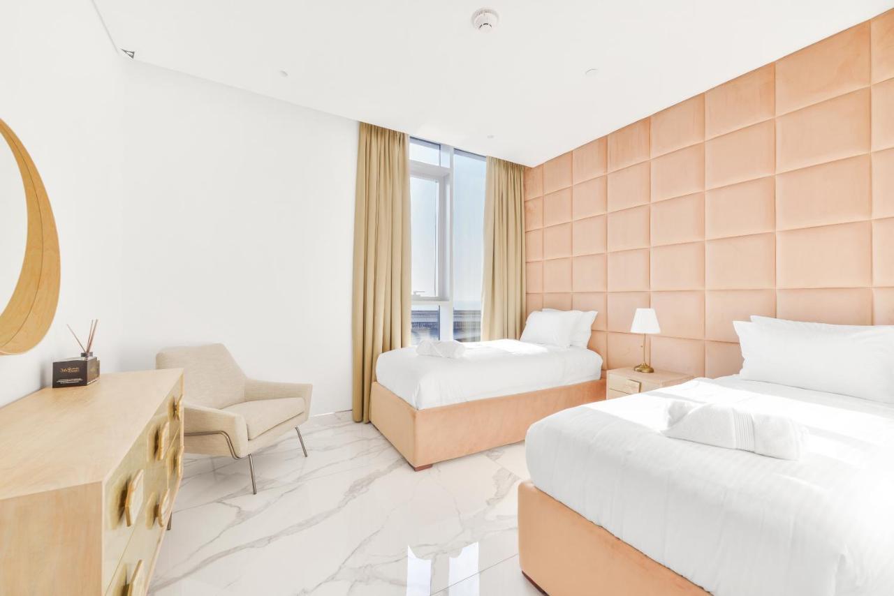 Luxe 3 Bedroom Oceanfront Apartment In The Heart Of Bluewaters Island Dubaj Exteriér fotografie