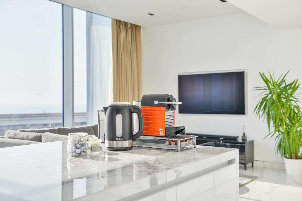 Luxe 3 Bedroom Oceanfront Apartment In The Heart Of Bluewaters Island Dubaj Exteriér fotografie
