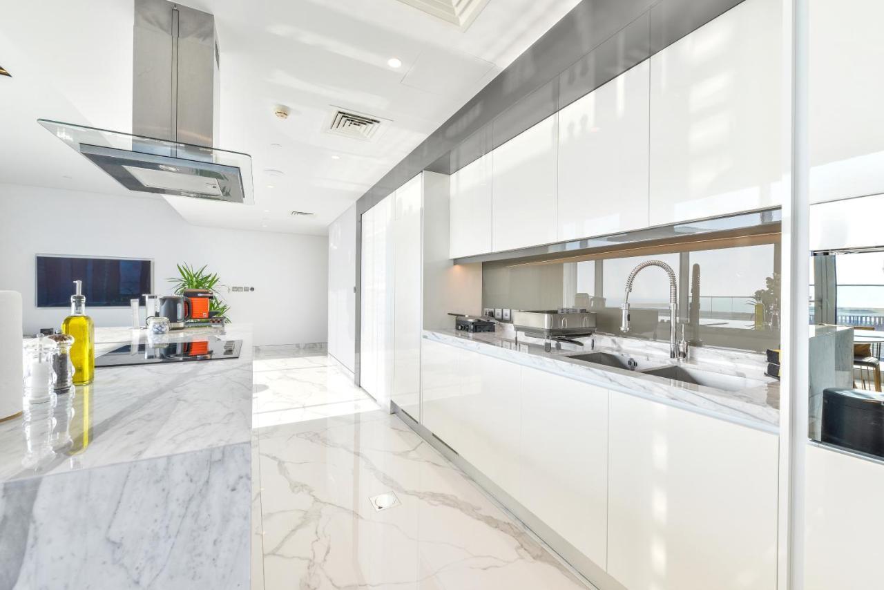 Luxe 3 Bedroom Oceanfront Apartment In The Heart Of Bluewaters Island Dubaj Exteriér fotografie
